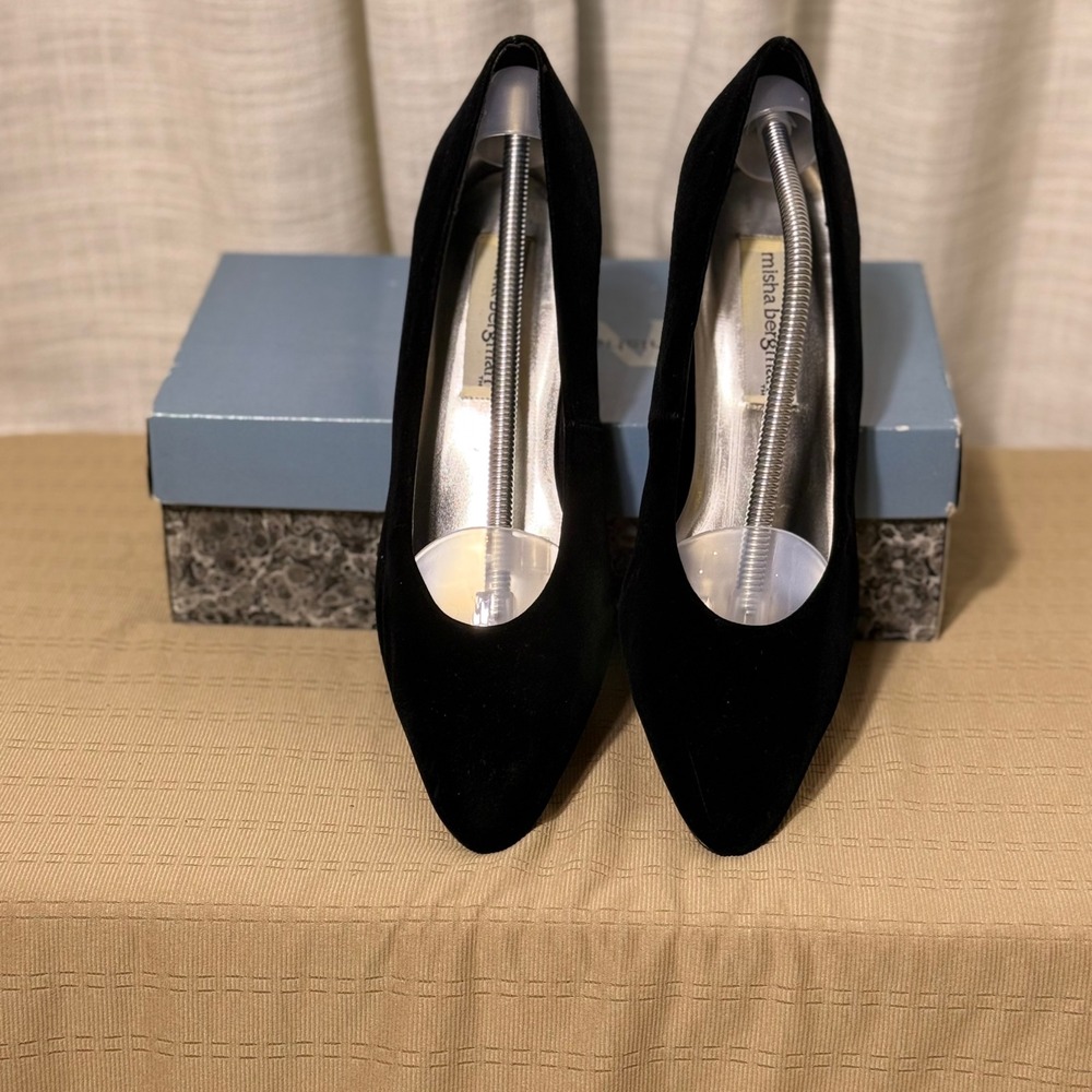 Misha Bergmann Black‎ Velvet Pointed Toe Heels Evening Cocktail Career Size 10
